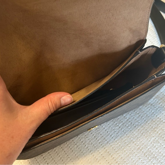 Coach Grace - Picture 7 of 11